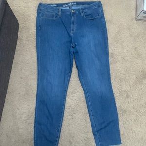 Universal Thread Jeans